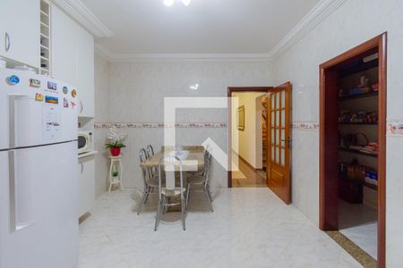 Casa à venda com 365m², 4 quartos e 10 vagasCozinha
