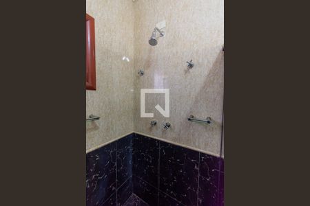 Casa à venda com 365m², 4 quartos e 10 vagasBanheiro Social