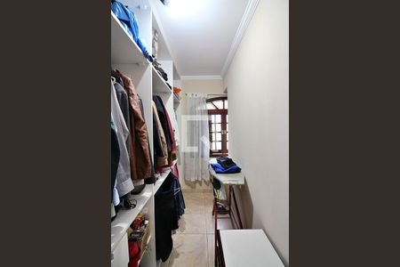 Closet Suíte 1 de casa à venda com 3 quartos, 253m² em Anchieta, São Bernardo do Campo