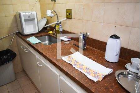 Casa à venda com 230m², 4 quartos e sem vaga Casa à venda com 230m², 4 quartos e sem vagaCozinha