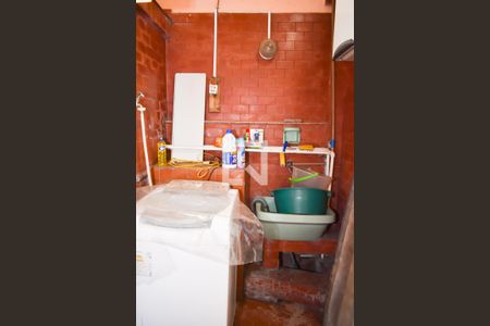 Casa à venda com 230m², 4 quartos e sem vaga Casa à venda com 230m², 4 quartos e sem vagaLavanderia