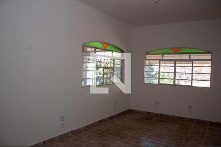 Sala 2  de casa para alugar com 4 quartos, 296m² em Jardim Vera Cruz, Contagem
