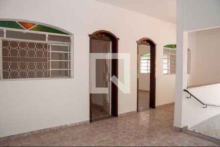 Sala  de casa para alugar com 4 quartos, 296m² em Jardim Vera Cruz, Contagem