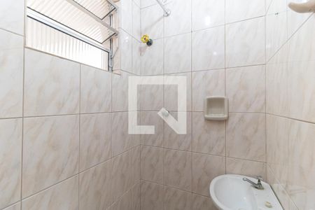 Banheiro de casa para alugar com 1 quarto, 35m² em Vila Brasílio Machado, São Paulo