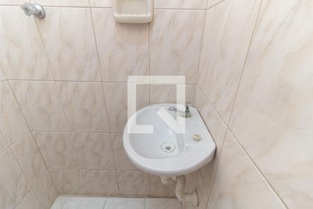 Banheiro de casa para alugar com 1 quarto, 35m² em Vila Brasílio Machado, São Paulo