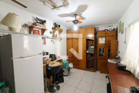 Casa à venda com 230m², 3 quartos e 4 vagas Casa à venda com 230m², 3 quartos e 4 vagasDependencia Empregada ( Suite )