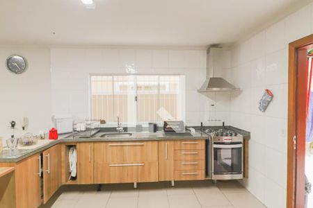 Casa à venda com 230m², 3 quartos e 4 vagas Casa à venda com 230m², 3 quartos e 4 vagasCozinha