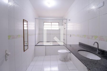 Casa à venda com 280m², 3 quartos e 4 vagas Casa à venda com 280m², 3 quartos e 4 vagasBanheiro 2