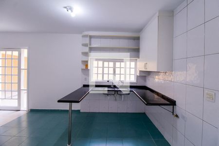 Casa à venda com 280m², 3 quartos e 4 vagas Casa à venda com 280m², 3 quartos e 4 vagasCozinha