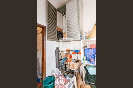 Casa à venda com 270m², 3 quartos e 4 vagasQuarto de serviço