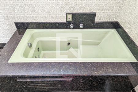 Casa à venda com 270m², 3 quartos e 4 vagasBanheiro social