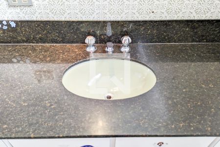 Casa à venda com 270m², 3 quartos e 4 vagasBanheiro social