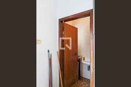 Casa à venda com 270m², 3 quartos e 4 vagasQuarto de serviço