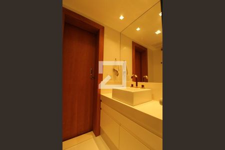 Apartamento à venda com 385m², 5 quartos e 4 vagasBanheiro Social