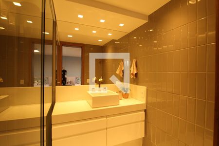 Apartamento à venda com 385m², 5 quartos e 4 vagasBanheiro - Suíte 1