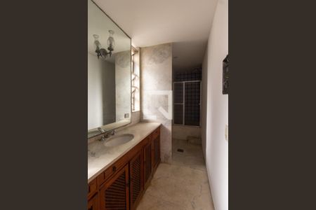 Apartamento para alugar com 241m², 4 quartos e 2 vagas Apartamento para alugar com 241m², 4 quartos e 2 vagasBanheiro Suite 1