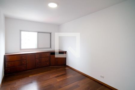 Apartamento à venda com 212m², 3 quartos e 4 vagas Apartamento à venda com 212m², 3 quartos e 4 vagasSuíte 3