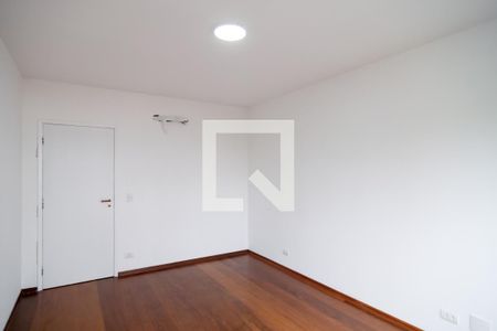 Apartamento à venda com 212m², 3 quartos e 4 vagas Apartamento à venda com 212m², 3 quartos e 4 vagasEscritório