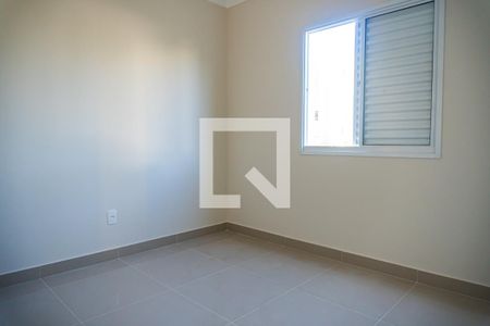 Quarto 1 de apartamento para alugar com 2 quartos, 45m² em Parque São Jorge, Campinas