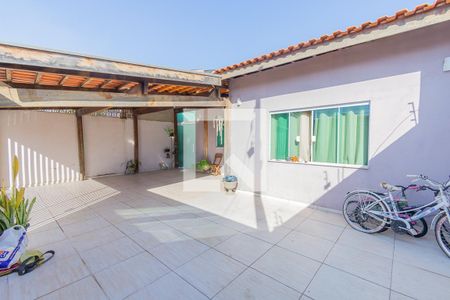 Casa à venda com 136m², 3 quartos e 2 vagasGaragem