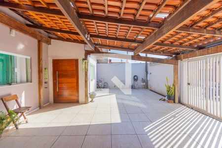 Casa à venda com 136m², 3 quartos e 2 vagasGaragem