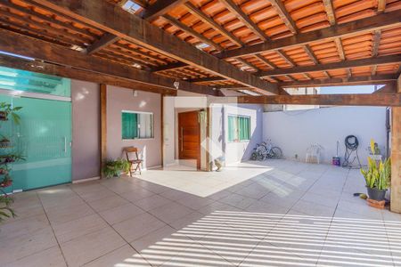 Casa à venda com 136m², 3 quartos e 2 vagasGaragem