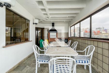 Apartamento à venda com 55m², 1 quarto e 2 vagasChurrasqueira