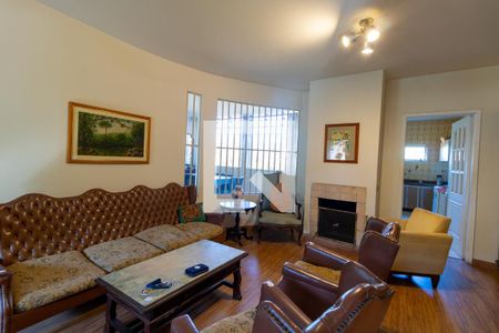 Casa à venda com 4 quartos, 246m² em Rolinópolis, São Paulo