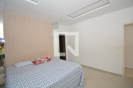 Casa à venda com 448m², 3 quartos e 2 vagasSuíte