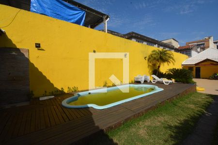 Casa à venda com 448m², 3 quartos e 2 vagasQuintal - Piscina