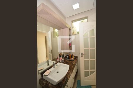 Casa à venda com 448m², 3 quartos e 2 vagasBanheiro