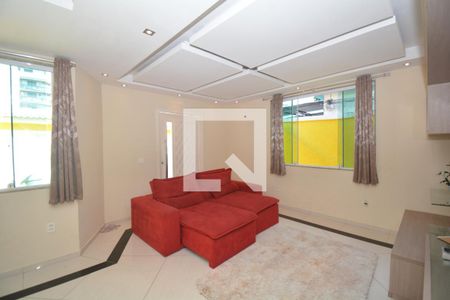Sala de casa para alugar com 3 quartos, 448m² em Penha Circular, Rio de Janeiro
