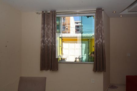 Sala de casa à venda com 3 quartos, 448m² em Penha Circular, Rio de Janeiro