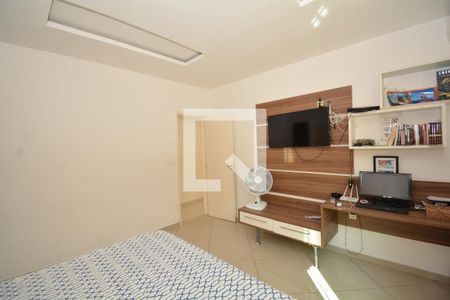 Casa à venda com 448m², 3 quartos e 2 vagasSuíte