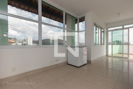 Casa para alugar com 4 quartos, 410m² em Estoril, Belo Horizonte