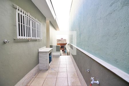 Casa à venda com 190m², 2 quartos e 2 vagasCorredor