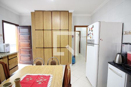 Casa à venda com 190m², 2 quartos e 2 vagasCozinha