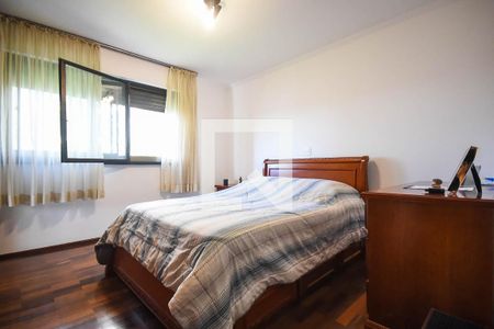 Apartamento à venda com 258m², 4 quartos e 8 vagasQuarto 2