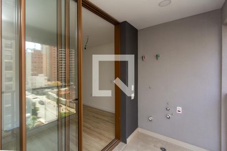 Studio para alugar com 27m², 1 quarto e sem vaga Studio para alugar com 27m², 1 quarto e sem vagaVaranda