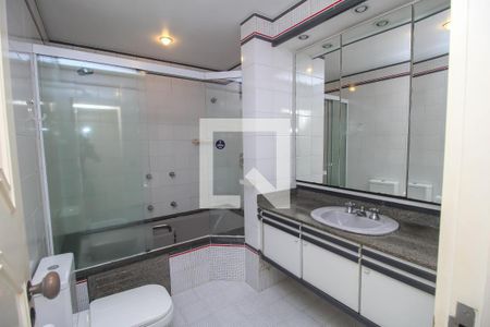 Apartamento para alugar com 288m², 3 quartos e 1 vagaBanheiro da Suíte