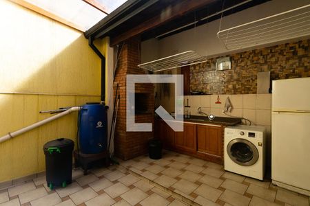 Casa à venda com 350m², 4 quartos e 2 vagasChurrasqueira