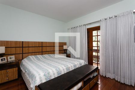 Casa à venda com 350m², 4 quartos e 2 vagasSuíte 3