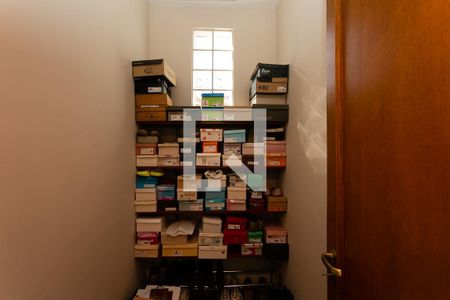 Casa à venda com 350m², 4 quartos e 2 vagasDepósito Corredor