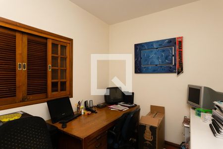 Casa à venda com 350m², 4 quartos e 2 vagasQuarto