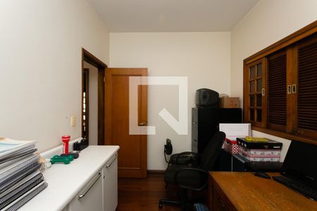 Casa à venda com 350m², 4 quartos e 2 vagasQuarto