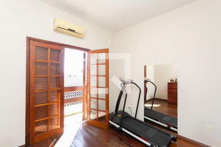 Casa à venda com 350m², 4 quartos e 2 vagasSuíte 2