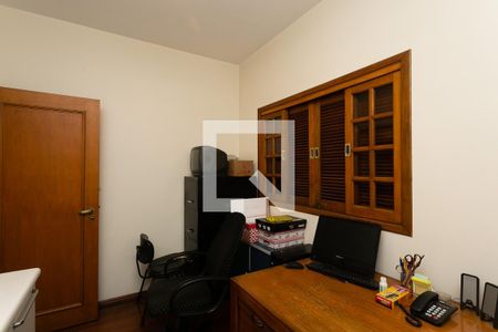 Casa à venda com 350m², 4 quartos e 2 vagasQuarto