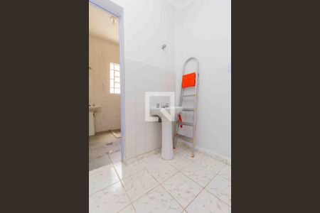 Casa à venda com 170m², 3 quartos e 1 vaga Casa à venda com 170m², 3 quartos e 1 vagaBanheiro 1