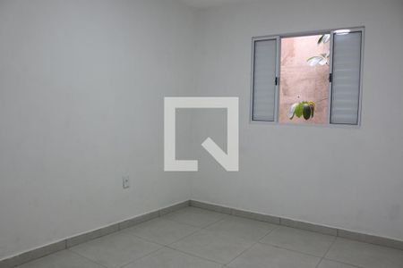 Quarto 1 de casa para alugar com 2 quartos, 70m² em Jardim Danfer, São Paulo