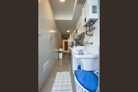 Apartamento à venda com 143m², 3 quartos e 2 vagas Apartamento à venda com 143m², 3 quartos e 2 vagasCozinha